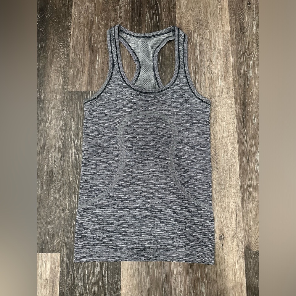 Lululemon Swiftly Tech Tank Top Womens 4 Gray Racerback Athletic Running Gym